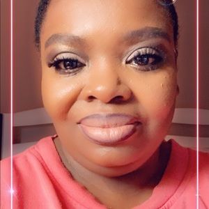 Meet your Posher, Charlene